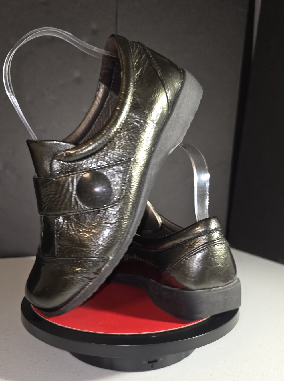 Josef Seibel Kathrin Metallic Olive Green Slip-On Loafers Sz 38